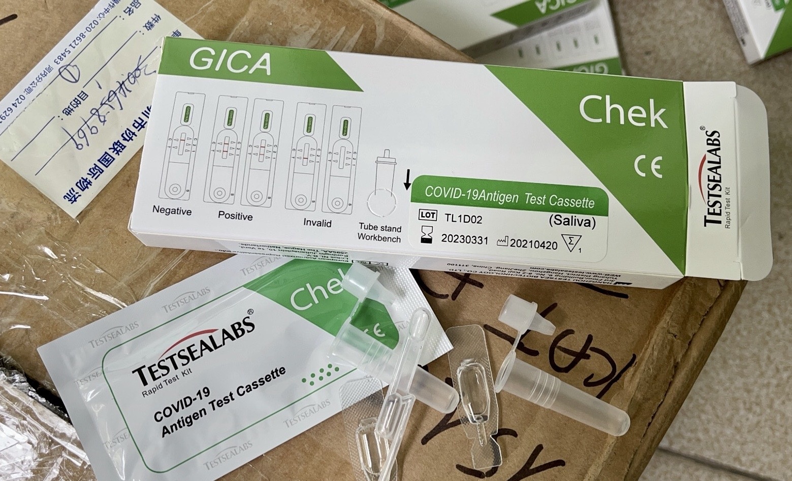 Gian lan thuong mai cac mat hang y te ngay cang tinh vi hinh anh