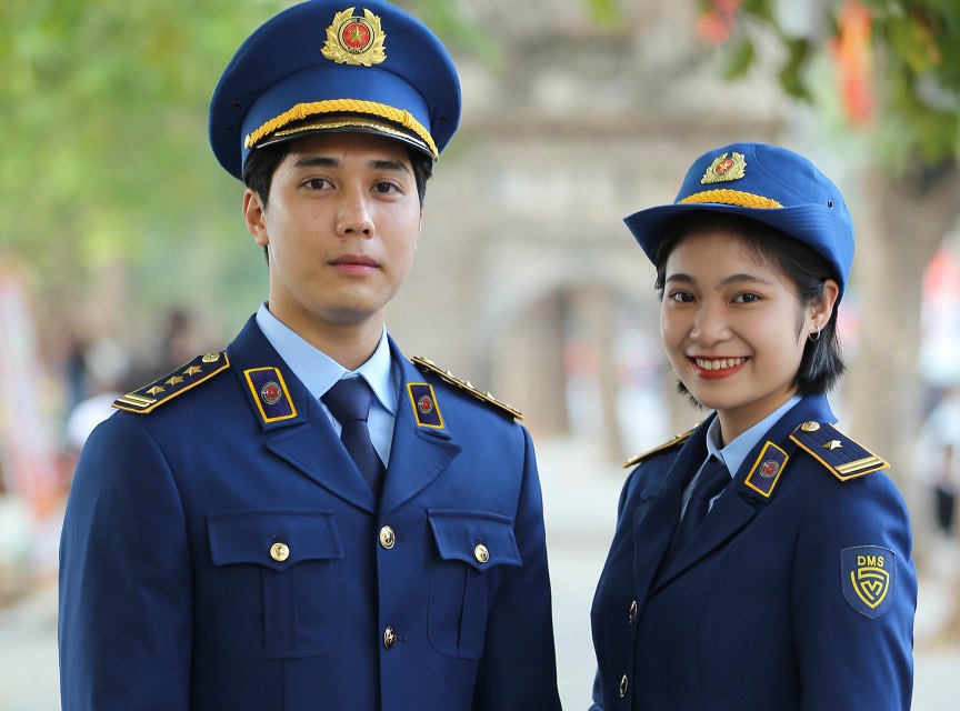 Sau 64 nam, Tong cuc Quan ly Thi truong thay doi trang phuc hinh anh