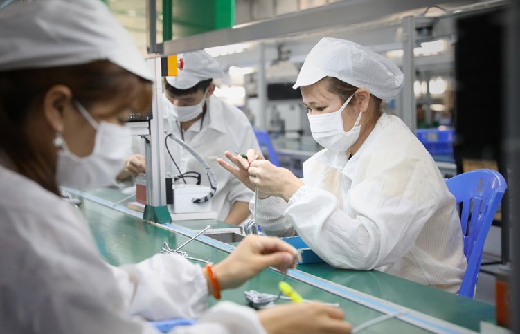 Hon 100 doanh nghiep o Bac Giang duoc hoat dong tro lai hinh anh