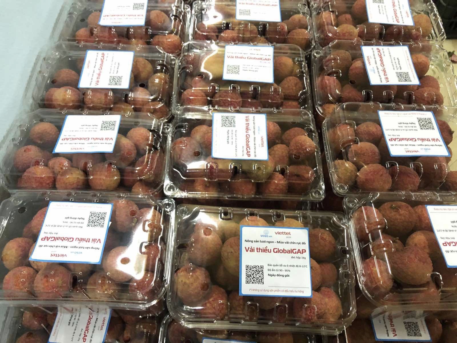 Vai thieu Viet lan dau ban sang chau Au qua san thuong mai dien tu hinh anh