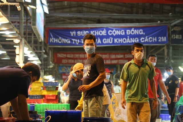 Cho dau moi Binh Dien ngung hoat dong tu hom nay hinh anh