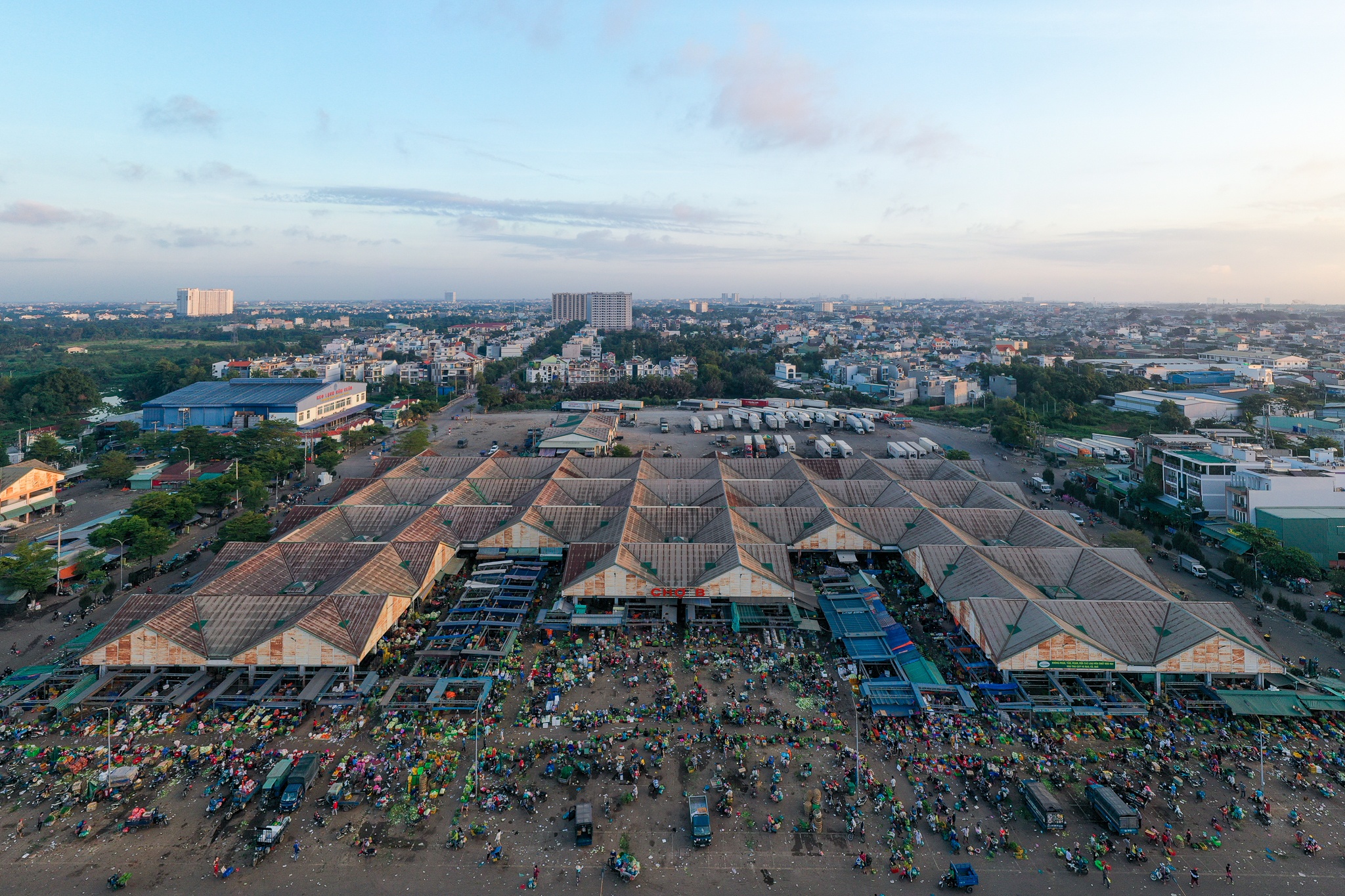 Hang hoa vao TP.HCM the nao khi 3 cho dau moi dung hoat dong? hinh anh