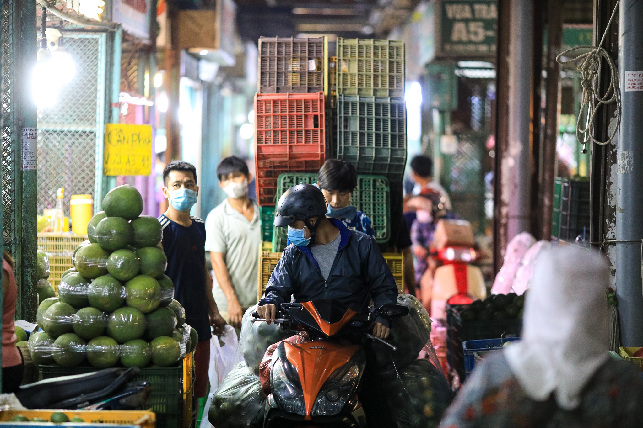 nguon cung hang hoa TP.HCM anh 1