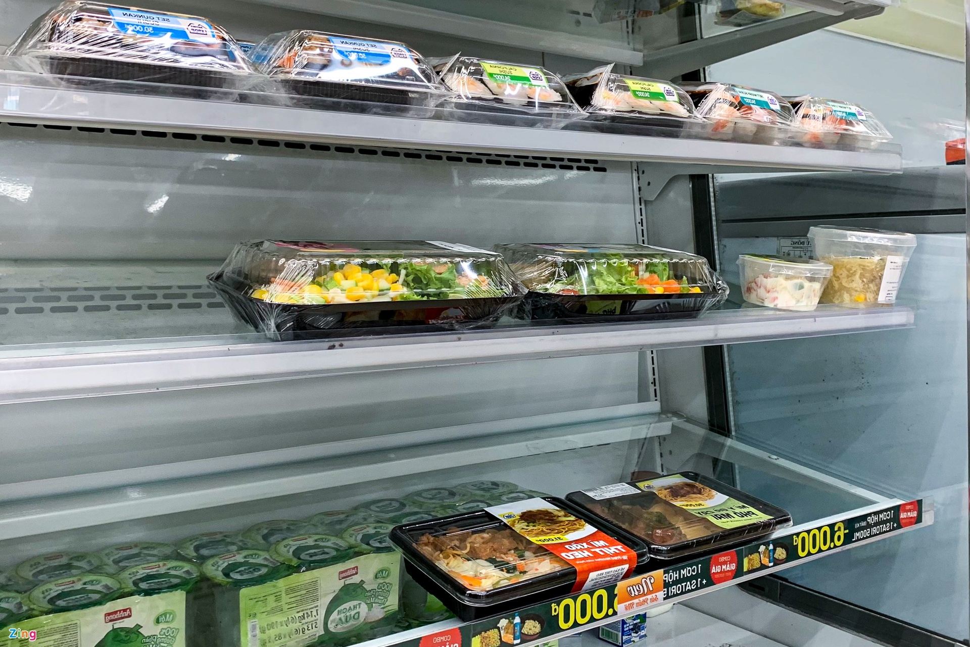 sieu thi ban do an san anh 1