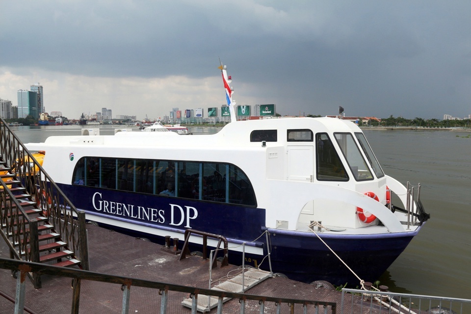 vận chuyển rau củ, thịt cá bằng đường thủy ảnh 1 van chuyen rau cu, thit ca bang duong thuy anh 1