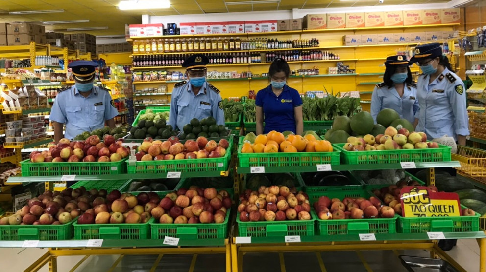 Bach Hoa Xanh bi lap bien ban anh 1