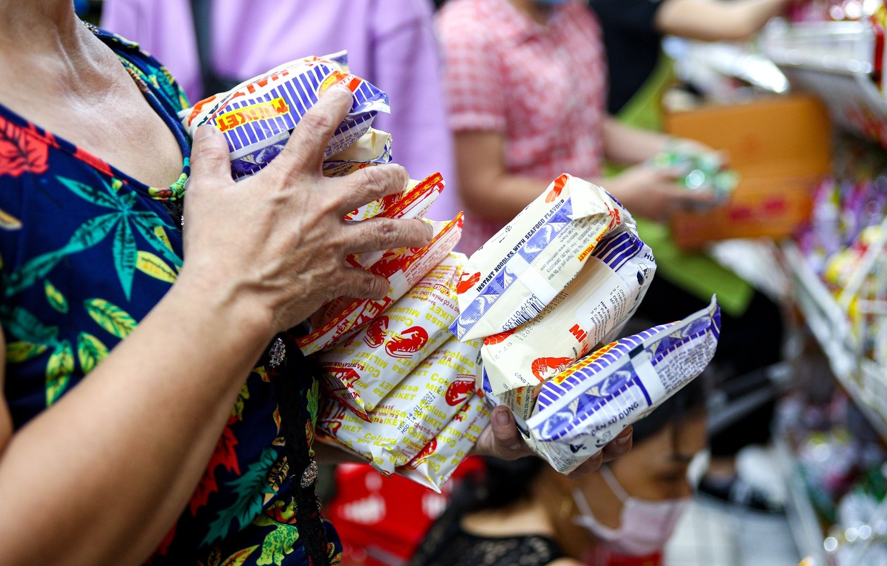 Doanh nghiep mi goi lo dut gay nguyen lieu san xuat hinh anh