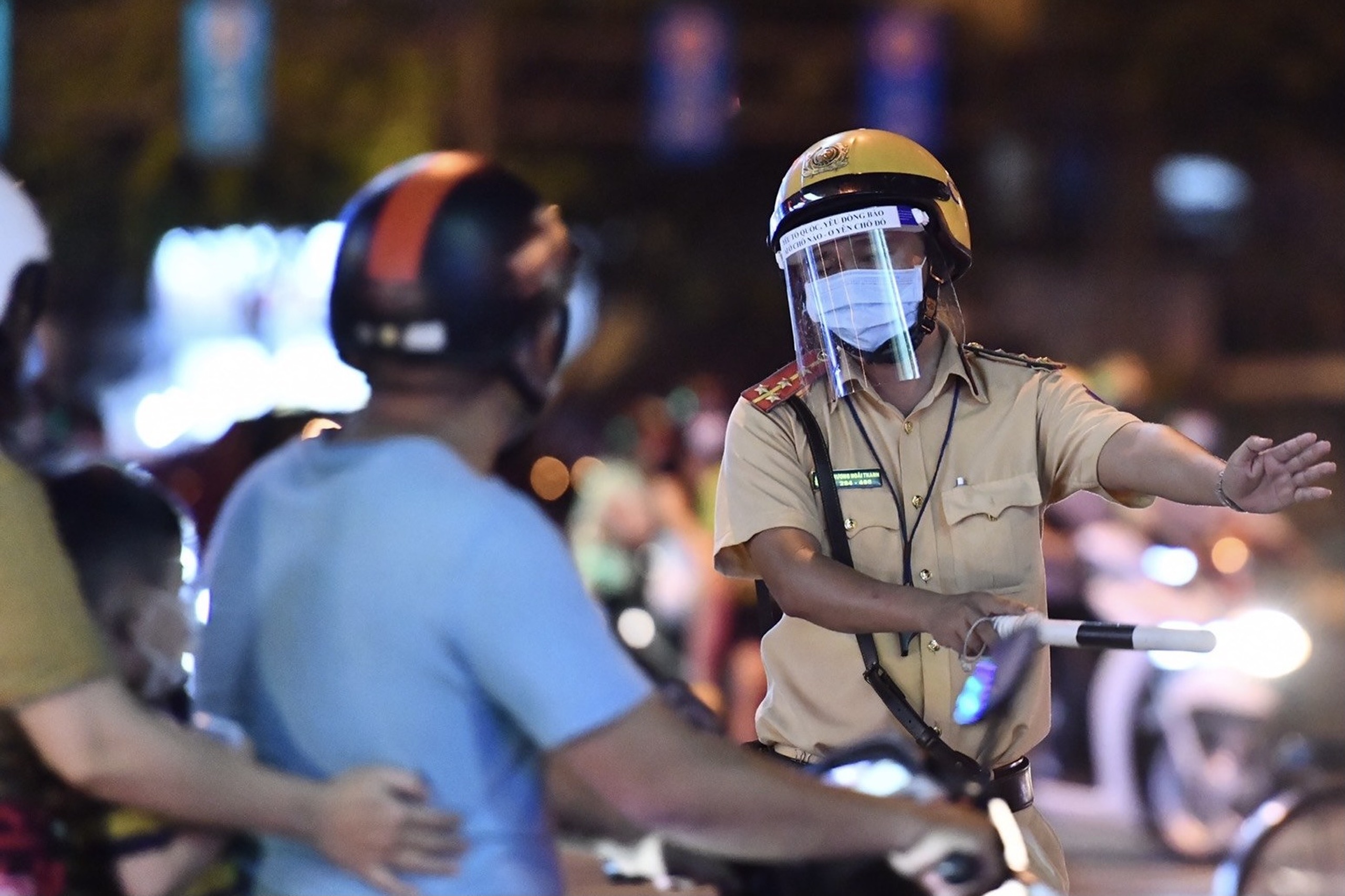 De xuat uu tien mot so lao dong duoc luu thong sau 18h hinh anh