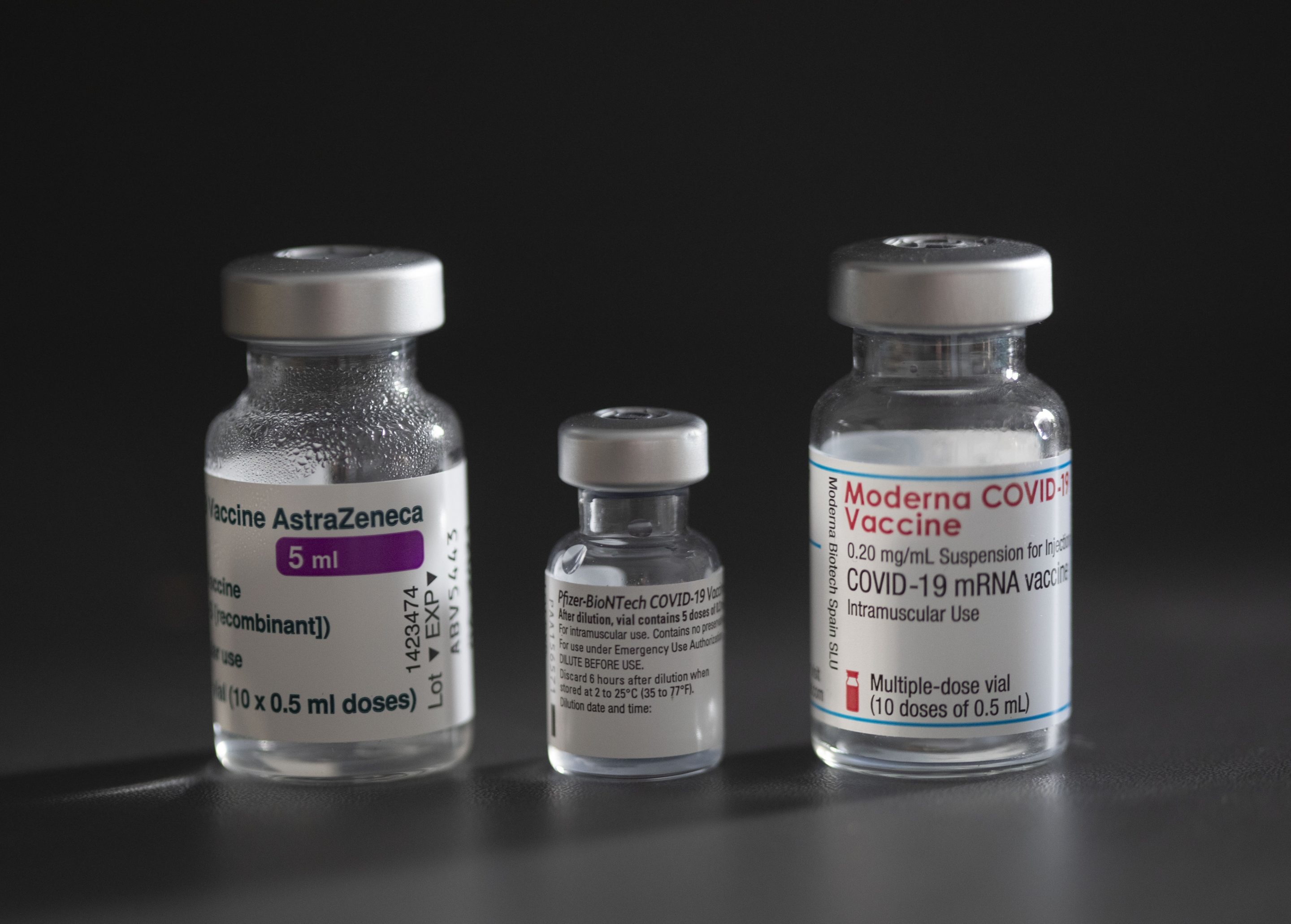 Su tham lam cua cac hang duoc khien dich Covid-19 keo dai toan cau? hinh anh