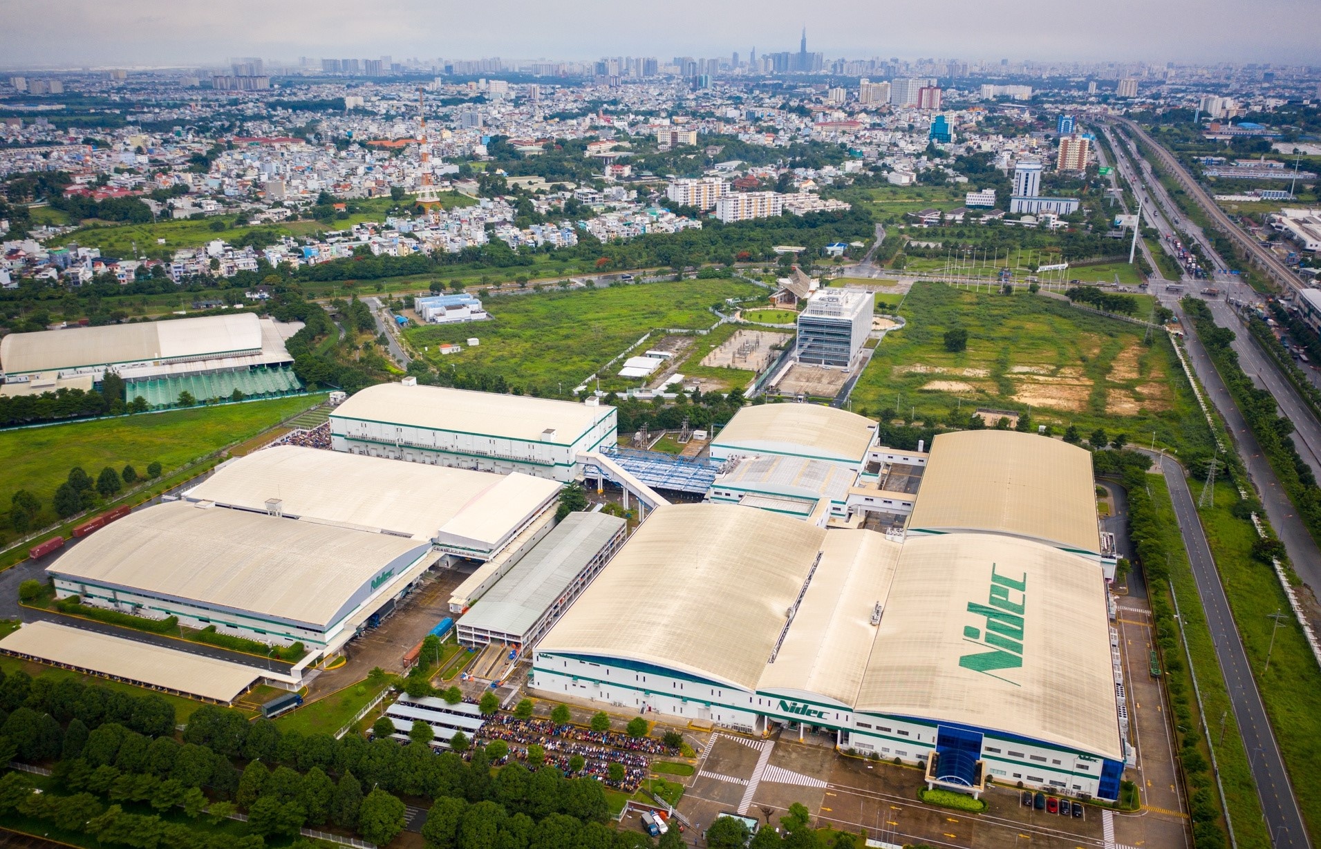 Cong ty Nidec lai phai dung hoat dong hinh anh