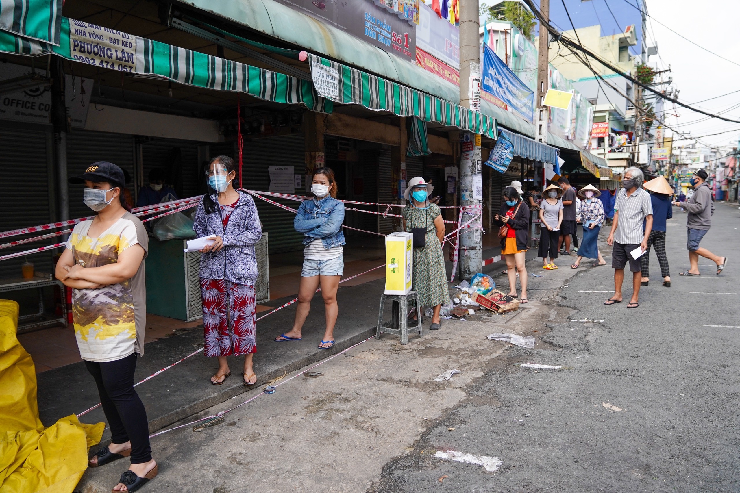 di sieu thi tu 4h sang anh 12