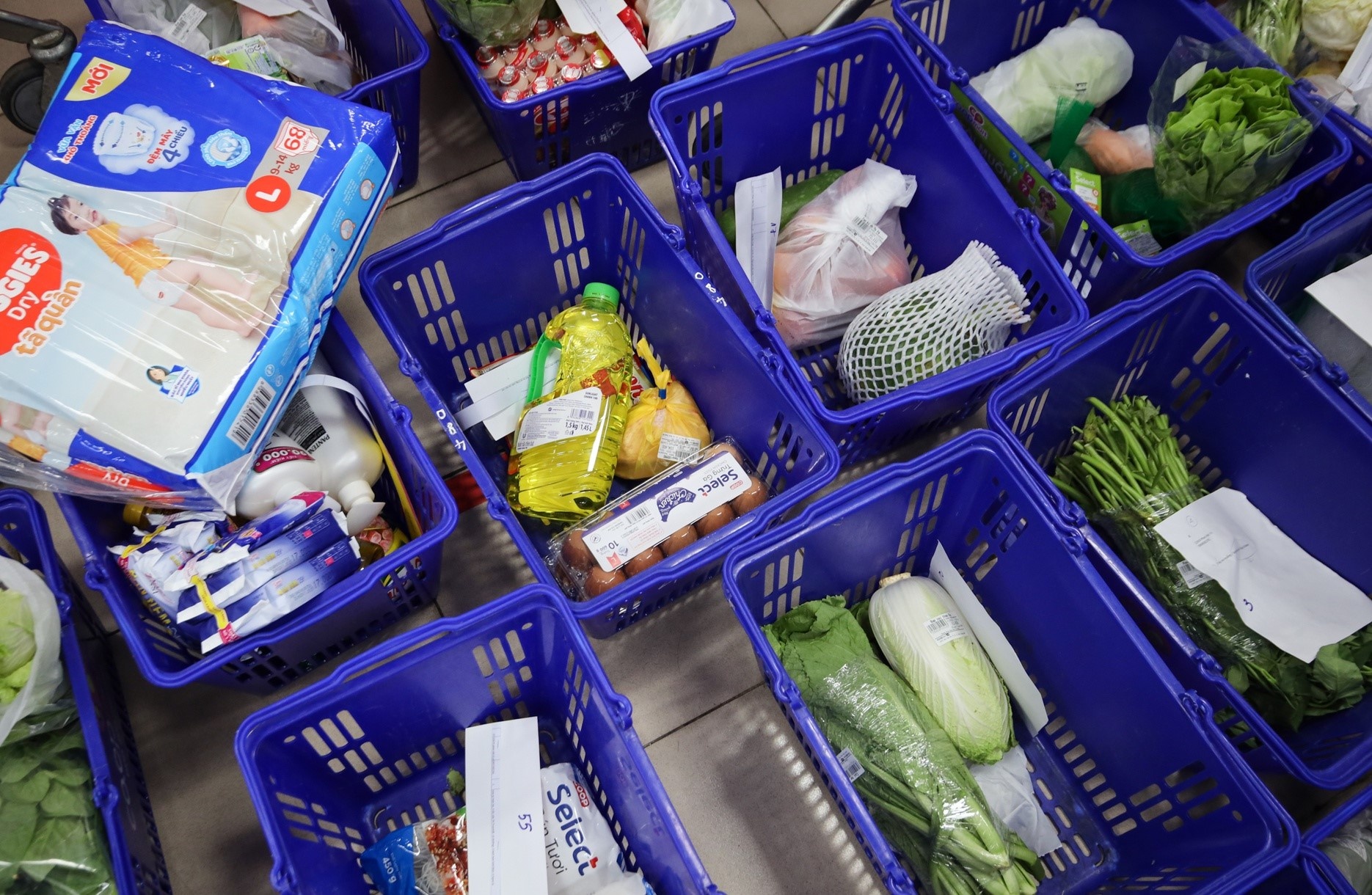 Bi che gia cao, nhieu sieu thi o TP.HCM sua combo 'di cho ho' hinh anh