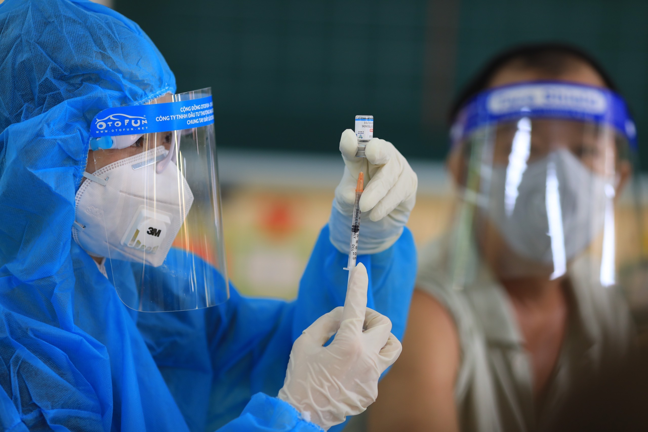 Kien nghi tiem vaccine dich vu mui 2 cho cong nhan '3 tai cho' hinh anh