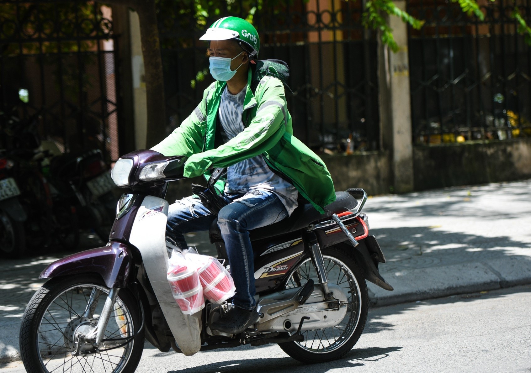De nghi cac quan, huyen TP.HCM trien khai 'di cho ho' qua ung dung hinh anh