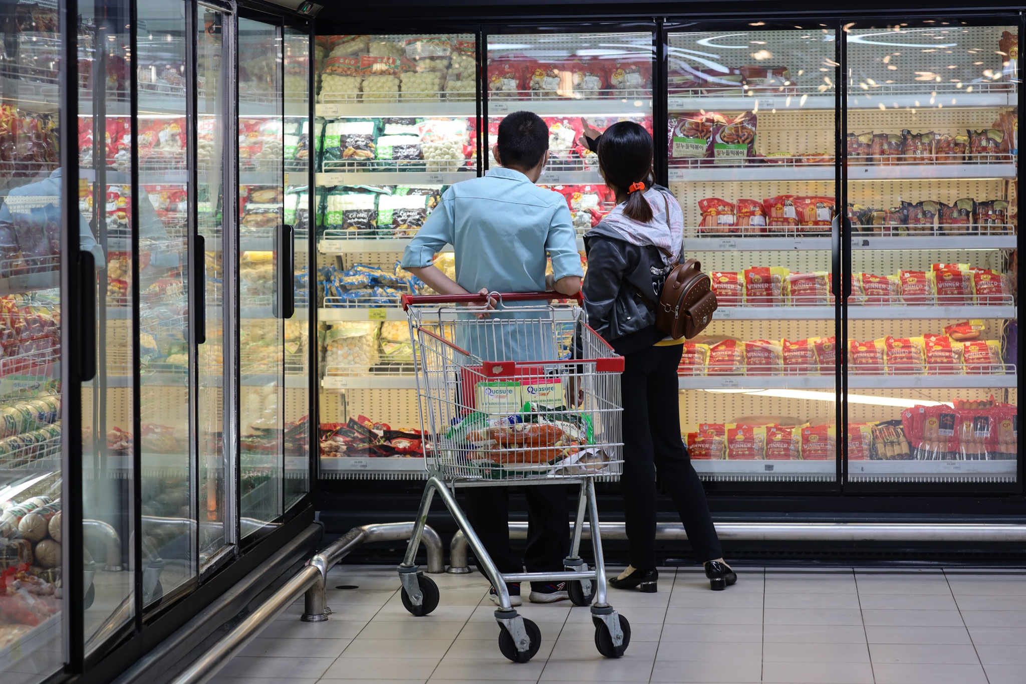 dan quan 7 di sieu thi theo phieu anh 11