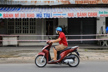 Vi sao nhieu ho kinh doanh dich vu an uong chua co giay di duong? hinh anh