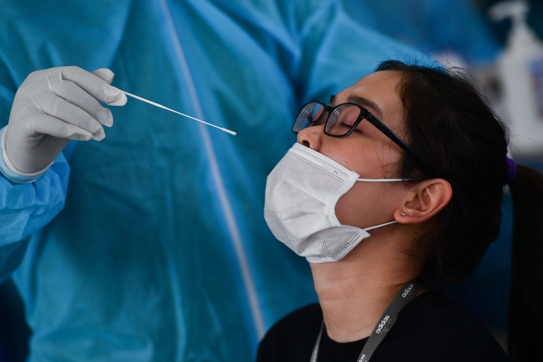 TP.HCM xem xet ho tro chi phi xet nghiem cho doanh nghiep sau 30/9 hinh anh