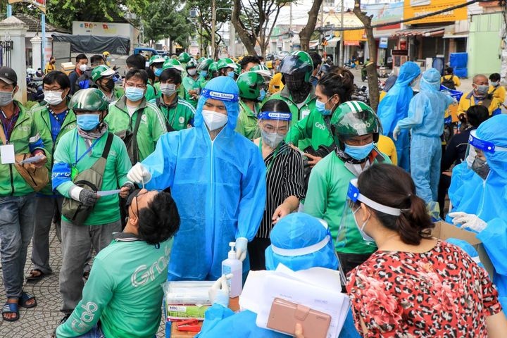 Shipper o TP.HCM se tu xet nghiem tu ngay mai hinh anh