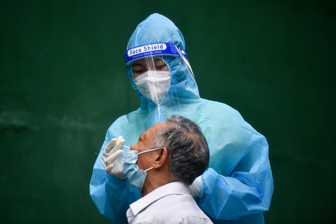 Nguon kit xet nghiem Covid-19 cua TP.HCM chu yeu tu tai tro hinh anh