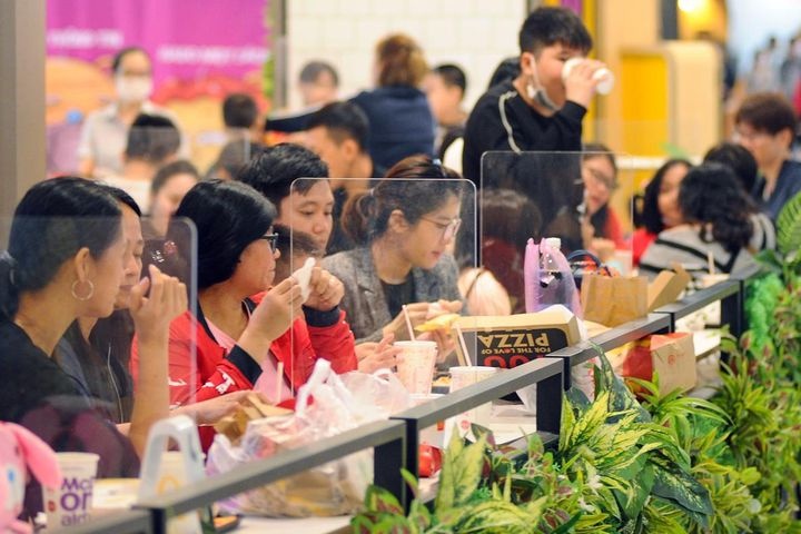 Kien nghi cho phep hang quan TP.HCM mo cua don khach binh thuong hinh anh