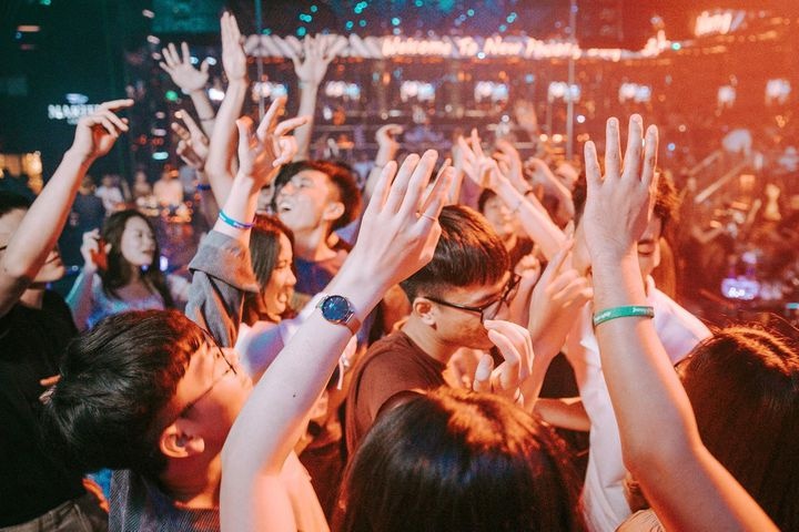 TP.HCM chua du co so cho phep karaoke, xe om cong nghe hoat dong lai hinh anh