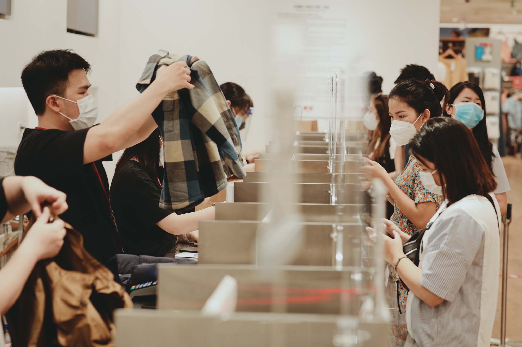 Nguoi tieu dung Viet co con hao hung voi Black Friday nam nay? hinh anh