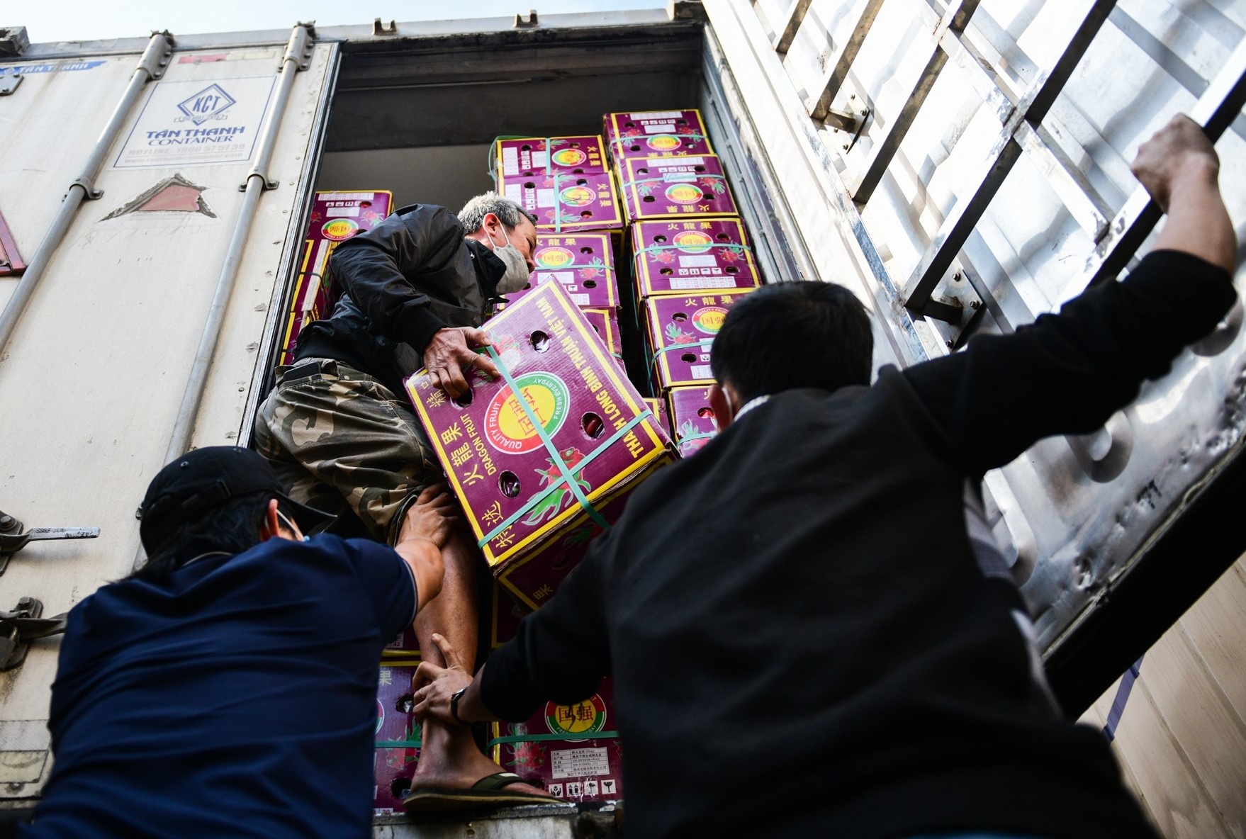 Lang Son dung tiep nhan xe cho hoa qua tuoi xuat khau trong 10 ngay hinh anh