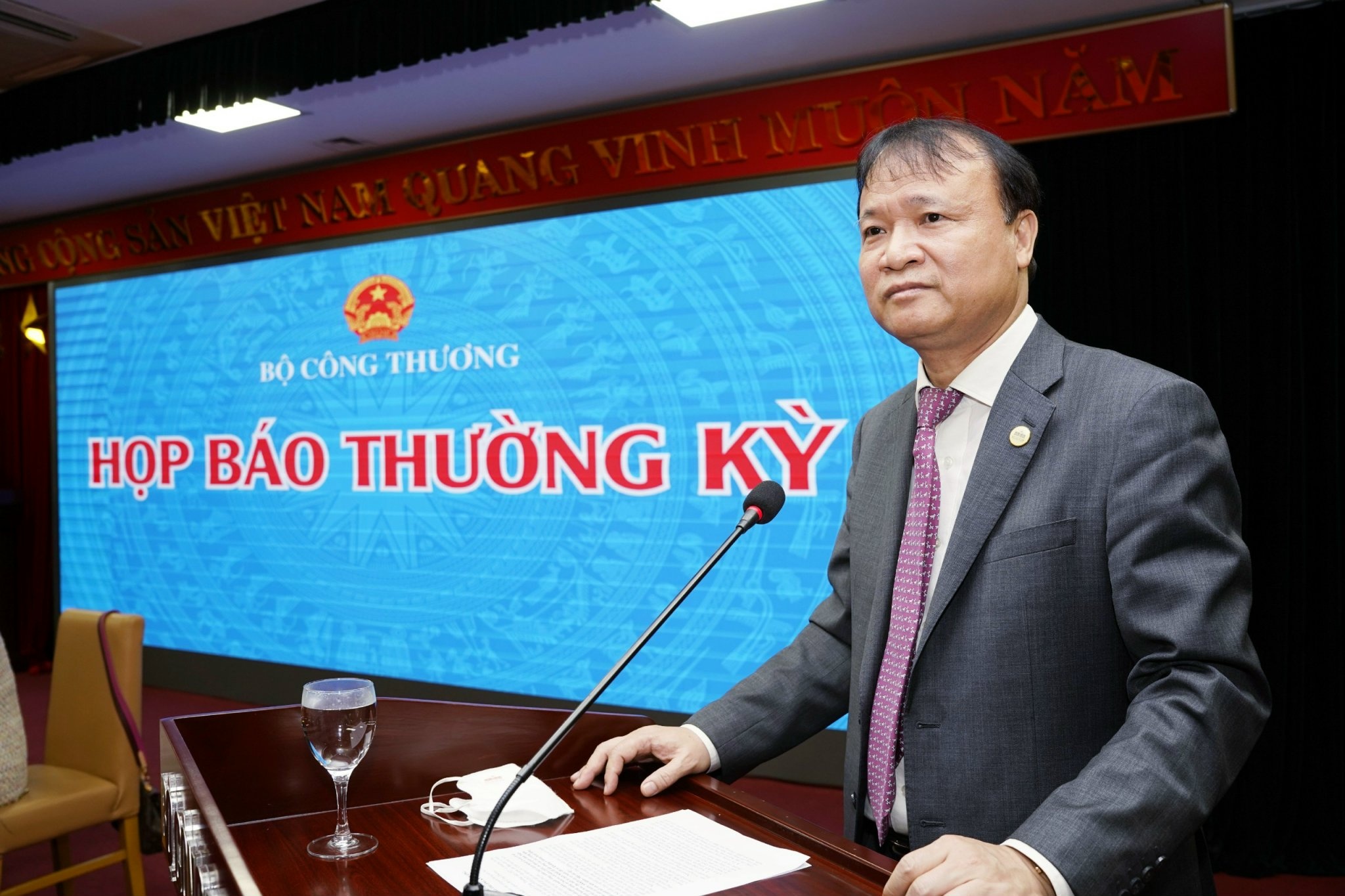 ty le noi dia hoa oto anh 2