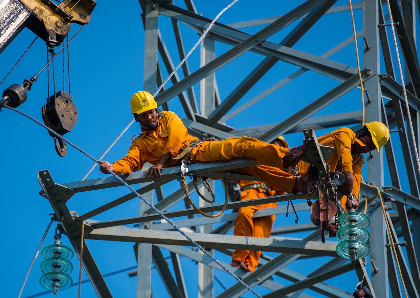 Quy mo he thong dien Viet Nam dung dau ASEAN hinh anh