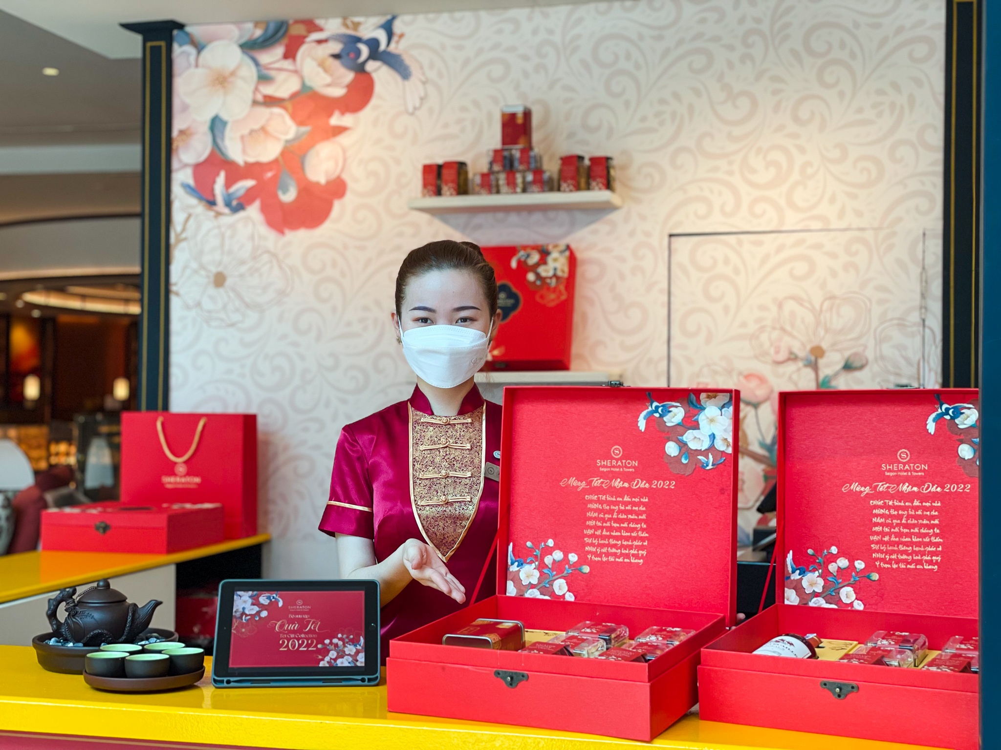 Gan 26 trieu dong mot hop qua Tet 5 sao hinh anh