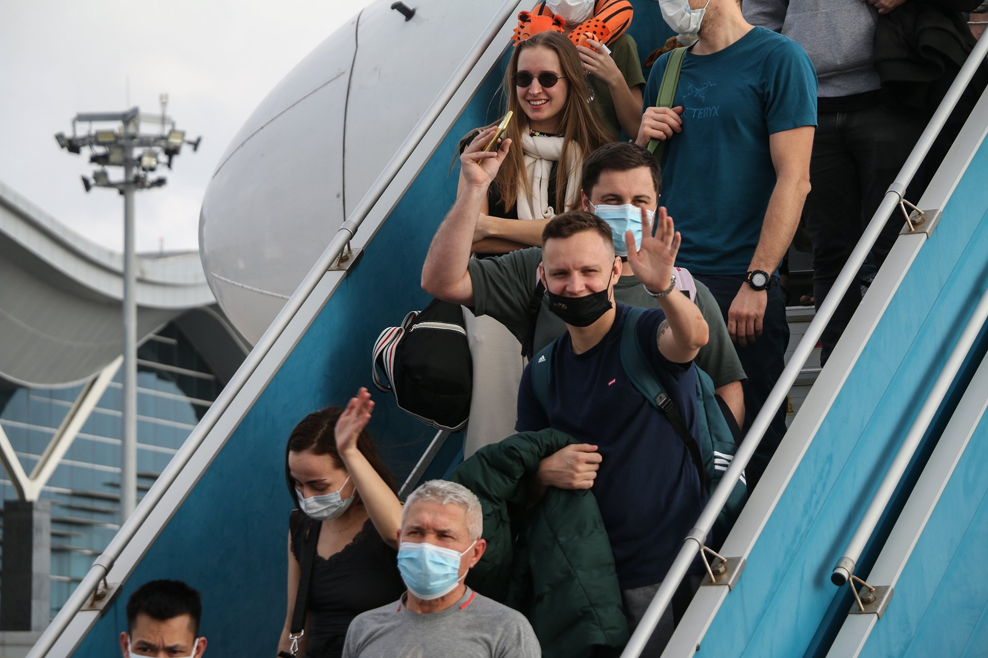 Bo VHTTDL de xuat mo cua hoan toan du lich quoc te tu 31/3 hinh anh