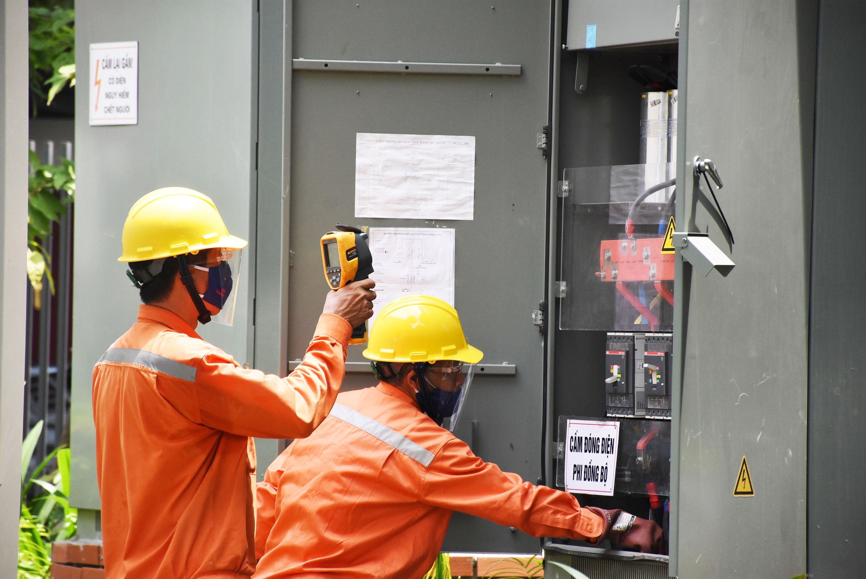 Nam 2020, EVN lo hon 1.300 ty dong tu ban dien hinh anh