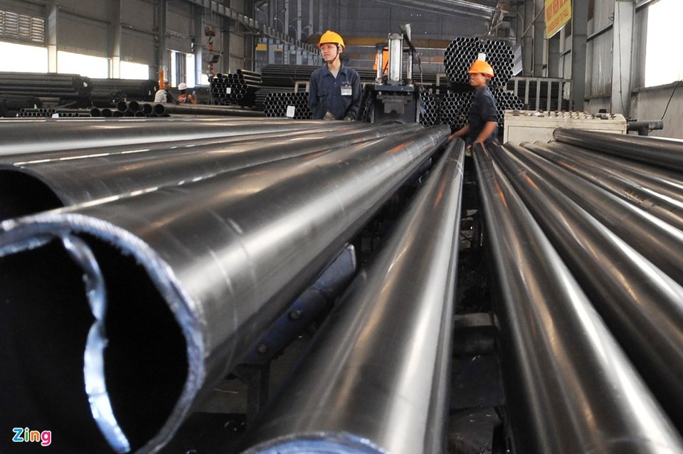 gia thep tien sat dinh lich su anh 1