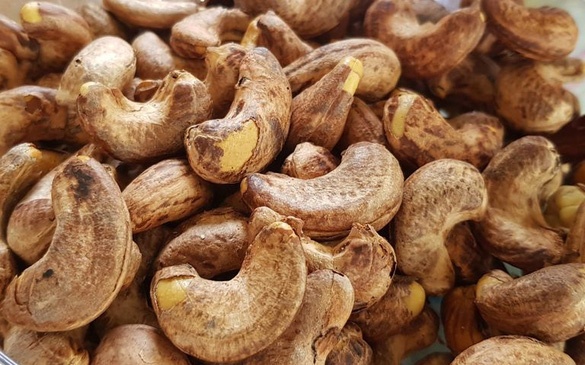 Doanh nghiep Viet Nam nhan lai lo hat dieu bi lua dao o Italy hinh anh