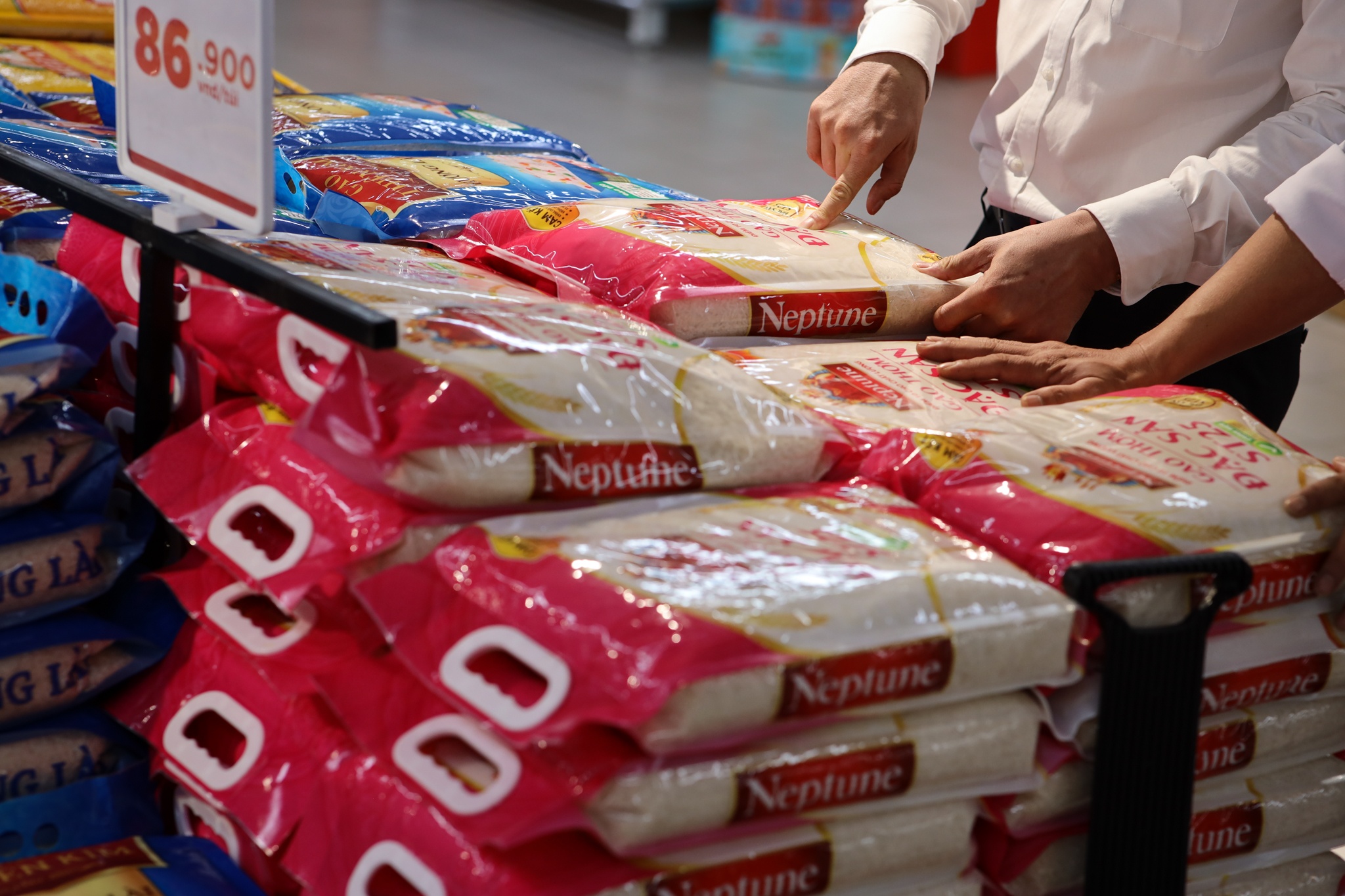 tphcm tang gia trung thit anh 1