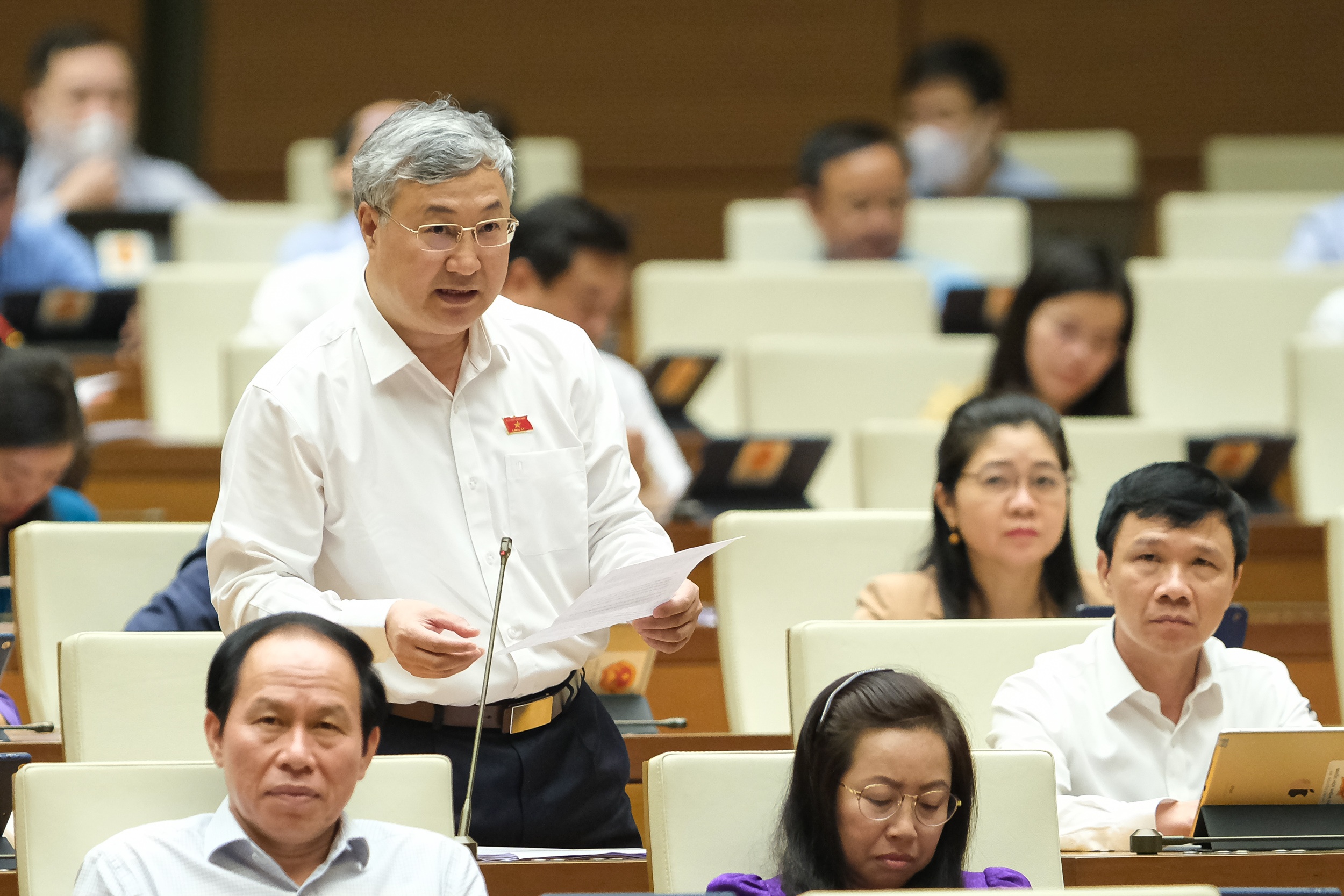 quoc hoi chat van bo tai chinh ngan hang anh 2