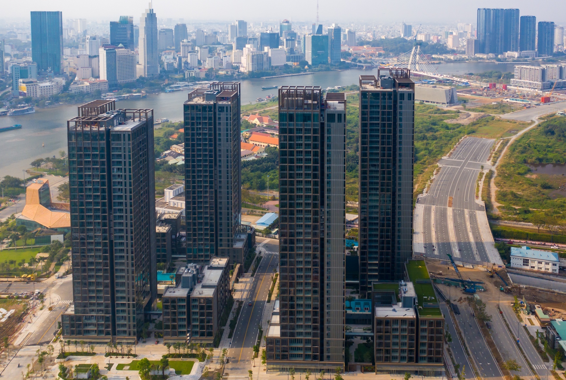 Gia binh quan can ho tai TP.HCM cham moc 65 trieu dong/m2 hinh anh