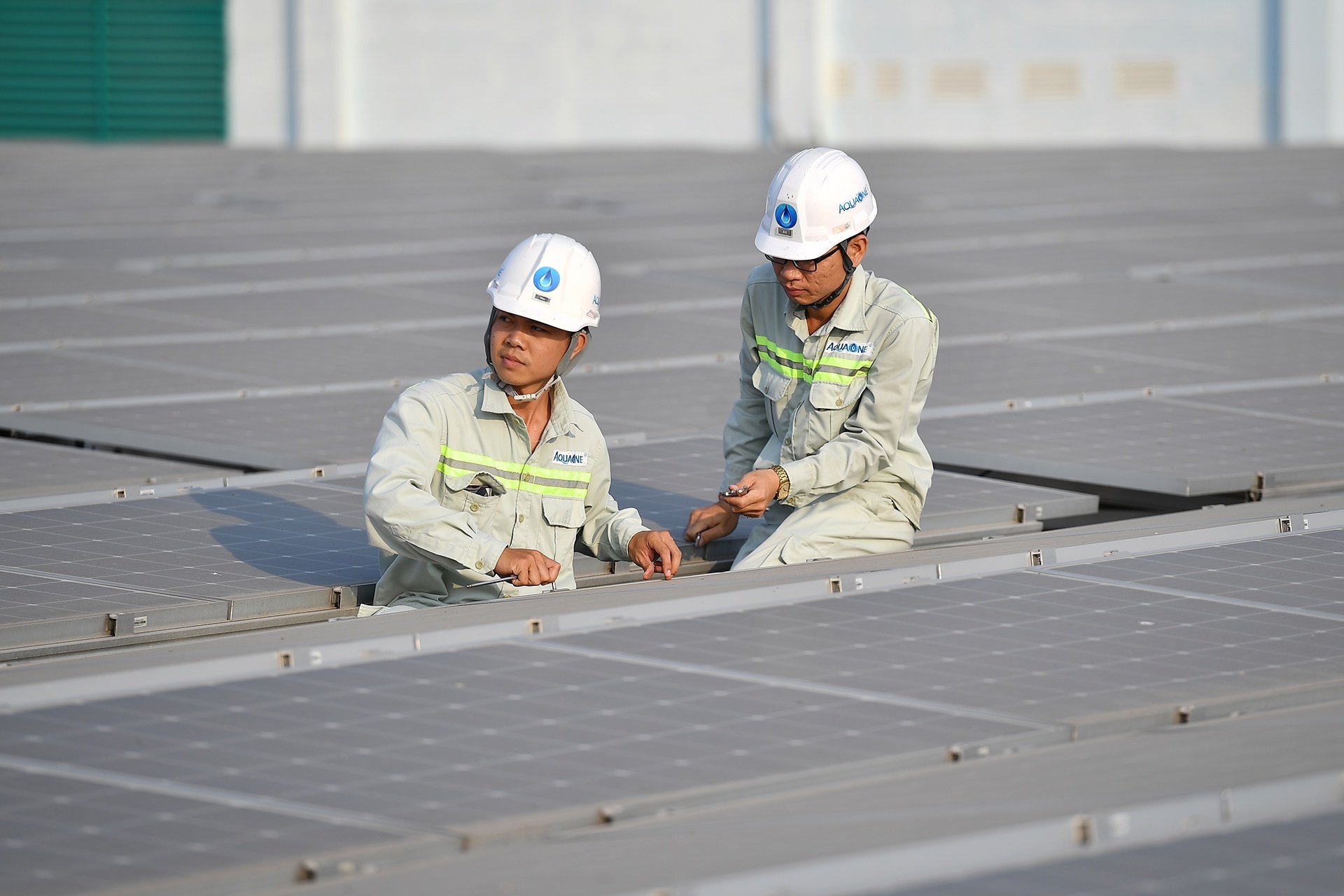 Bo Cong Thuong de xuat lam them 2.428 MW dien mat troi hinh anh