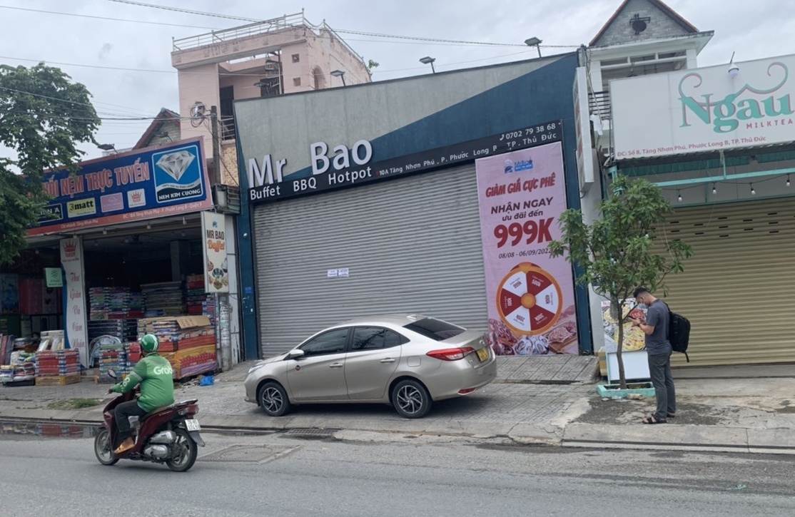 TP.HCM kiem tra dong loat quan ruou,  bia anh 1