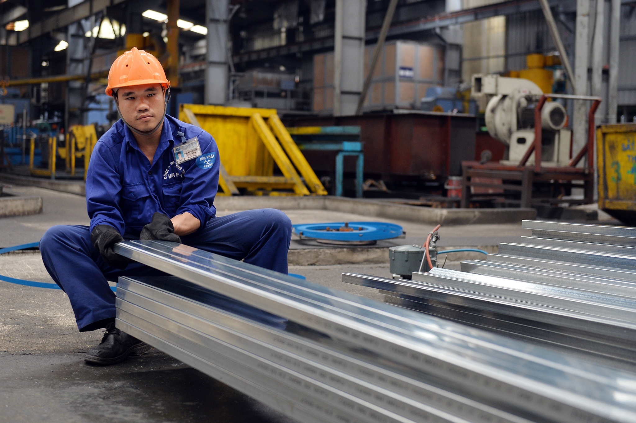 Gia thep bat tang hon 800.000 dong/tan sau 15 lan giam hinh anh