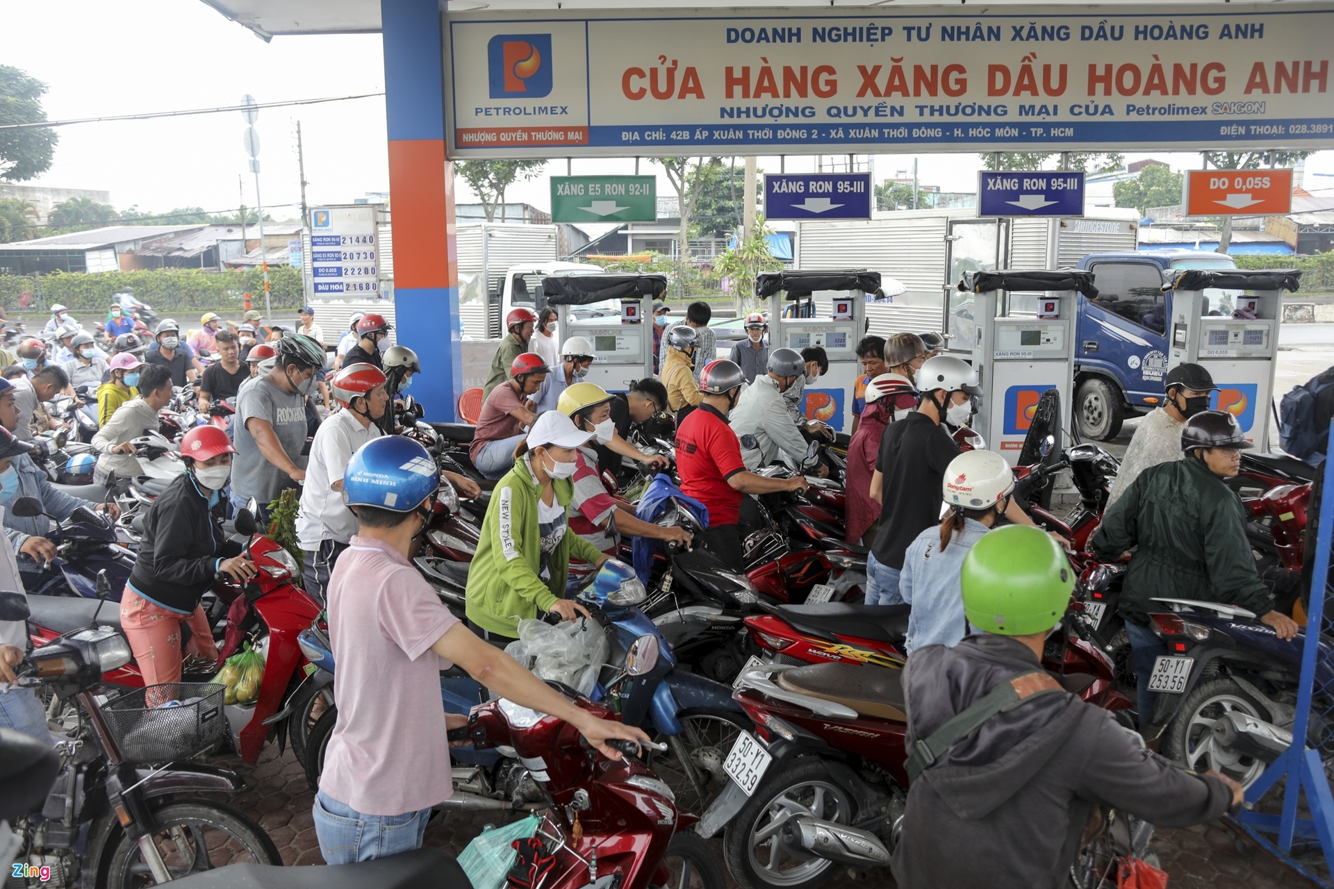 cay xang tphcm dong cua anh 3