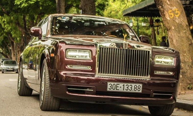 Xe Rolls-Royce thu hai cua ong Trinh Van Quyet dau gia tu 28 ty dong hinh anh
