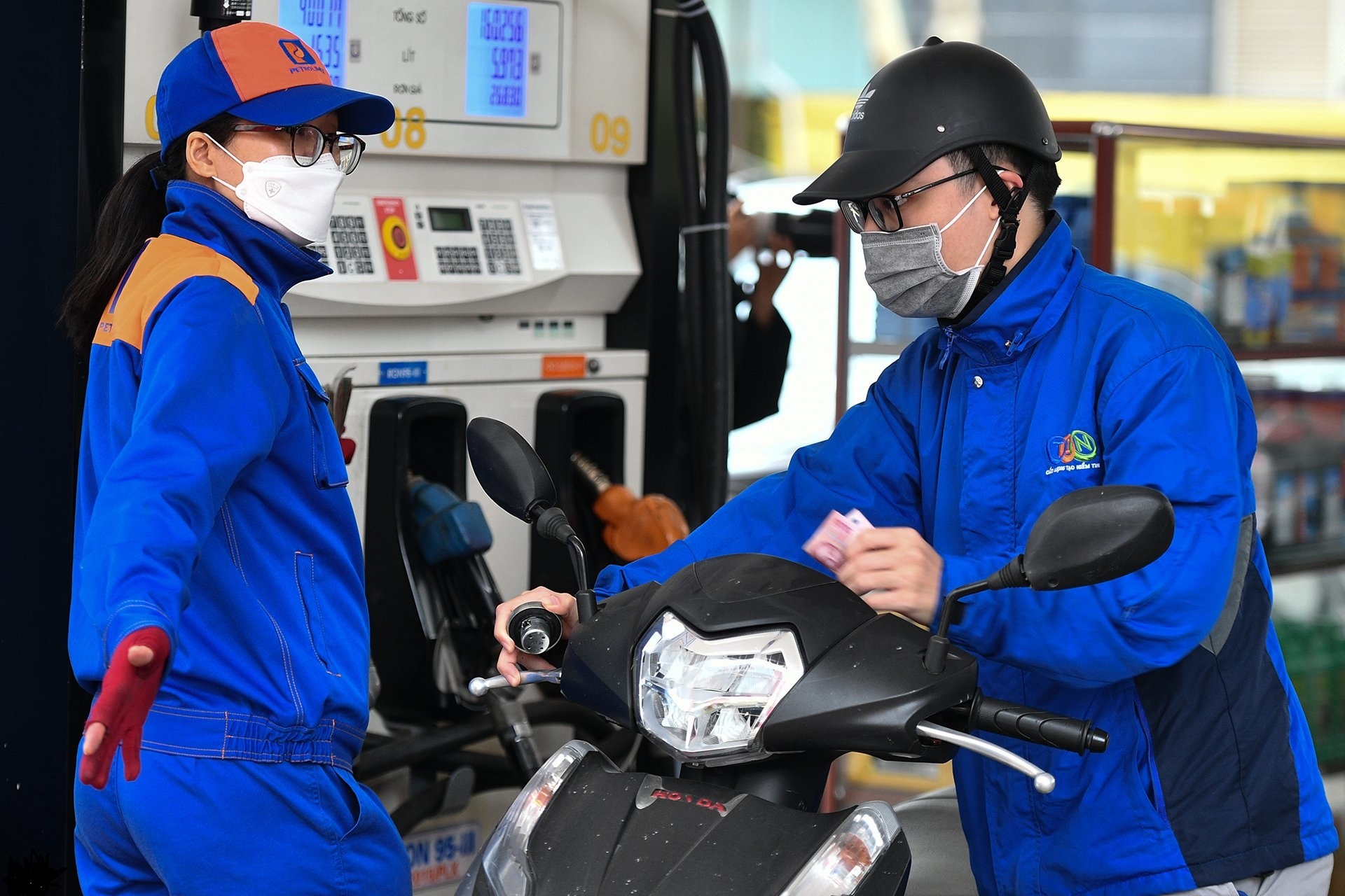 Gia xang co the tang hon 1.500 dong/lit tu dau nam hinh anh