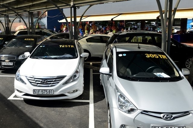 Ngan hang thanh ly oto gia tu 20 trieu dong hinh anh