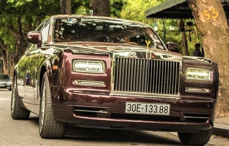 Rolls-Royce Phantom Lua Thieng dau gia lan 2, giam con hon 22 ty dong hinh anh
