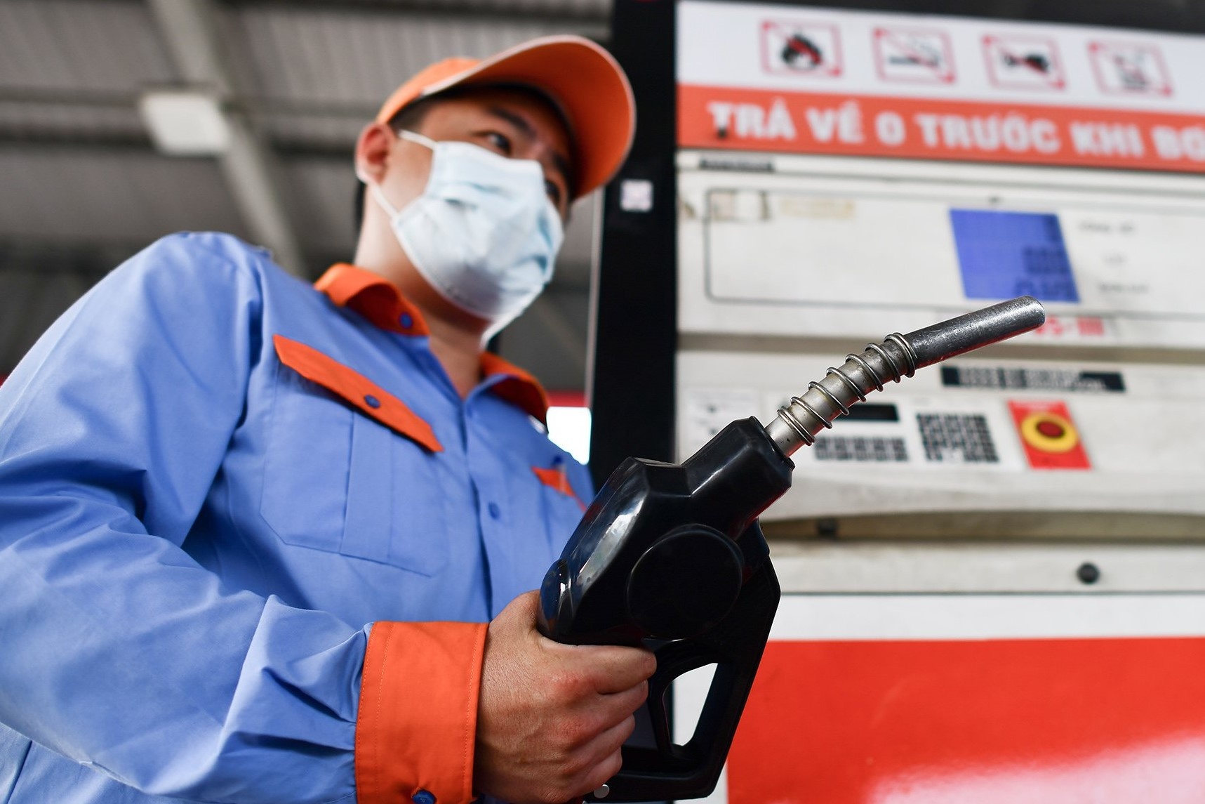 Gia xang ngay mai co the giam 1.500 dong/lit hinh anh