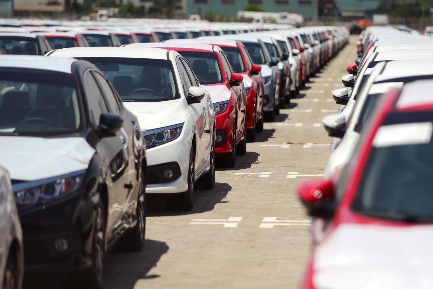 Viet Nam nhap khau ky luc gan 23.000 oto trong mot thang hinh anh