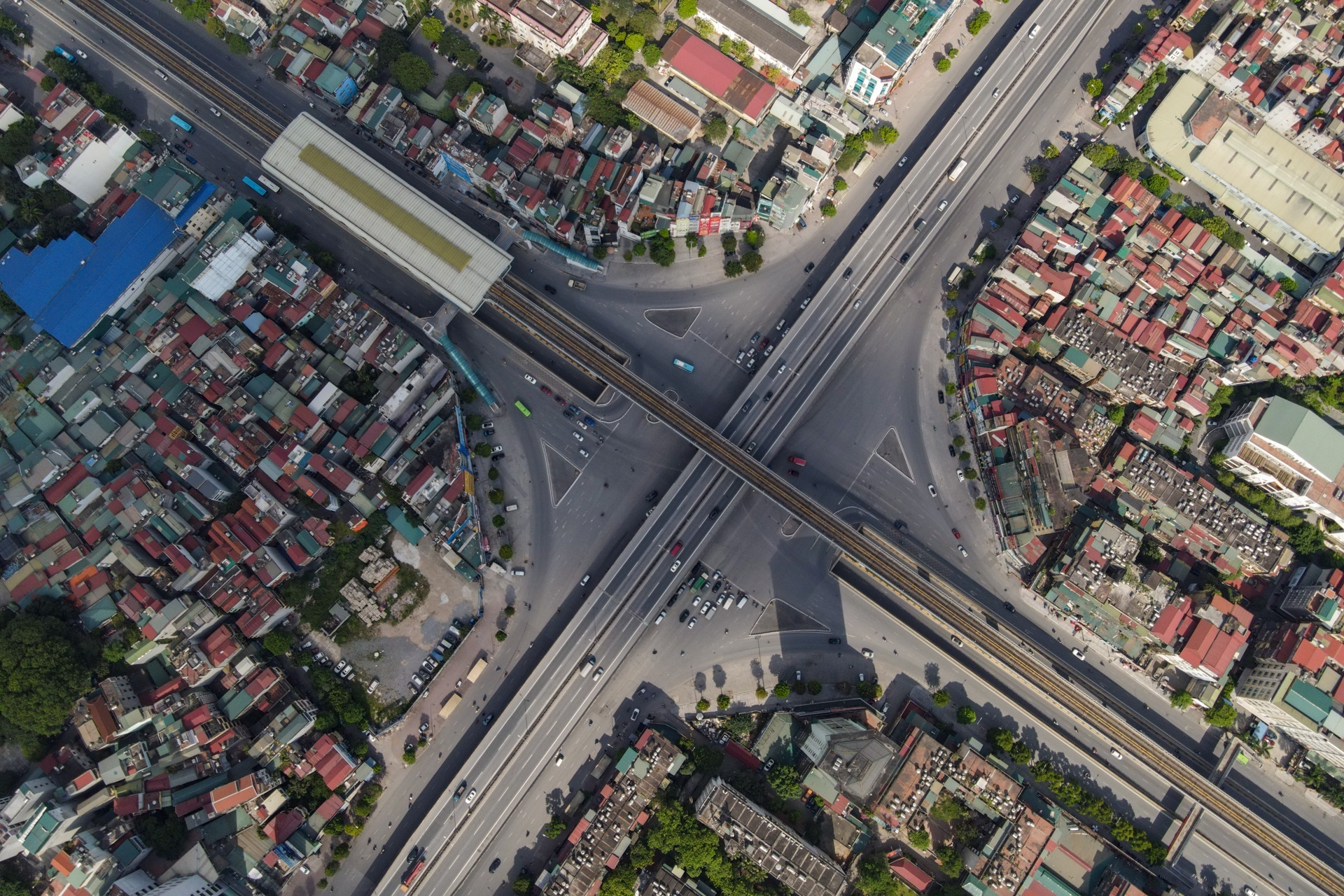 Bo Ke hoach va Dau tu: Lay nong nghiep va dich vu bu dap san xuat hinh anh