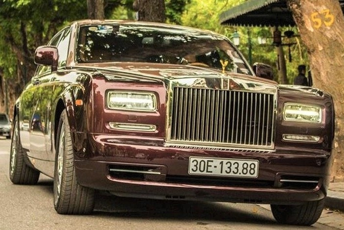 Dau gia Rolls-Royce Phantom lan thu 7, gia giam gan 12 ty dong hinh anh