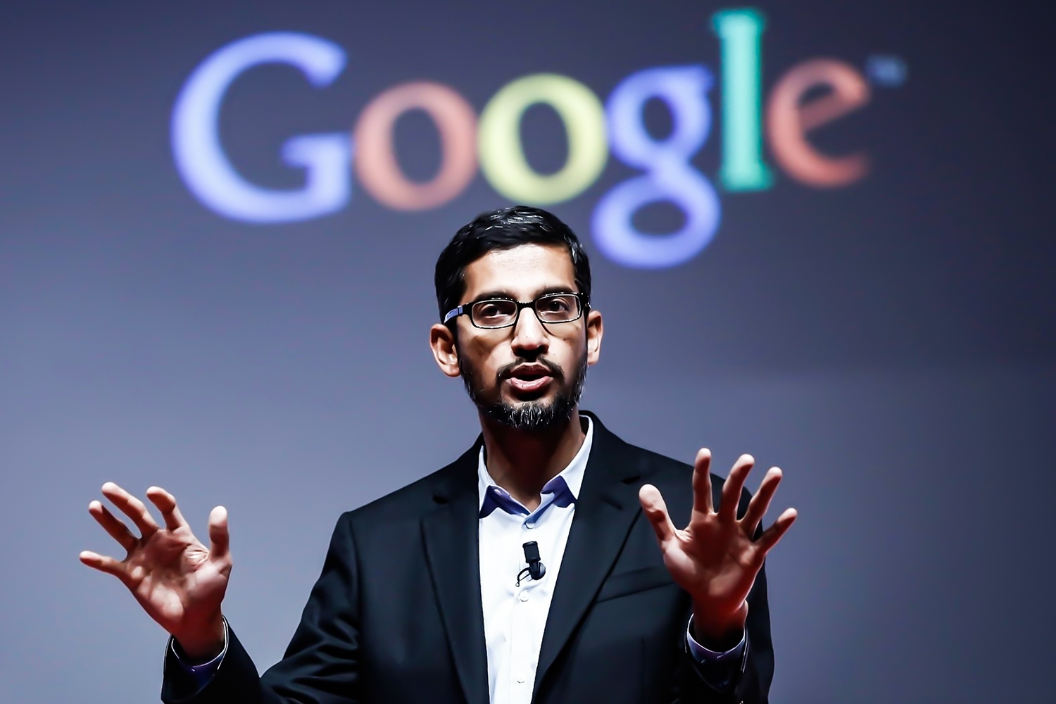 CEO Google thu nhap hon 220 trieu USD nam qua hinh anh